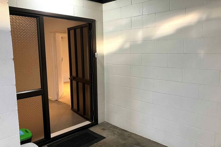 Photo of property in 16a Collie Street, Hillpark, Auckland, 2102