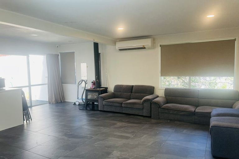 Photo of property in 61 Powrie Street, Glenfield, Auckland, 0629