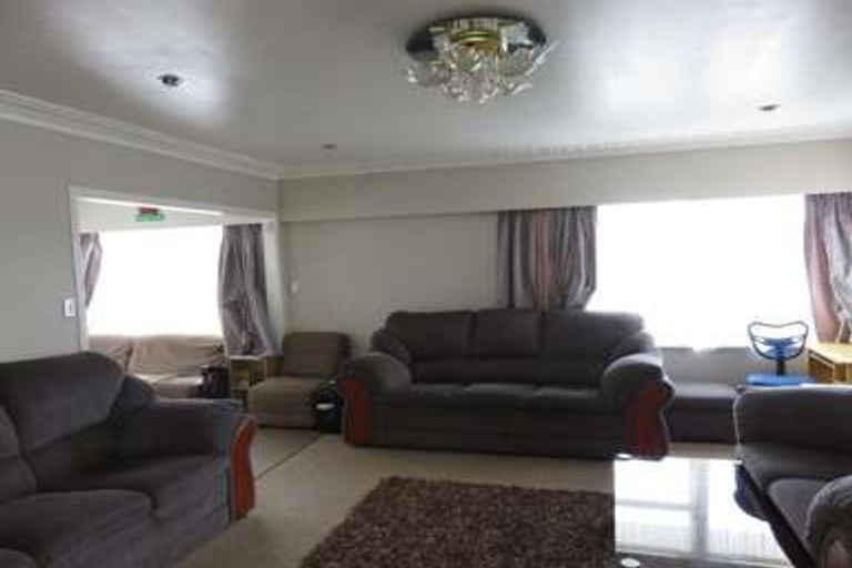 Photo of property in 5 Thomas Road, Mangere, Auckland, 2022