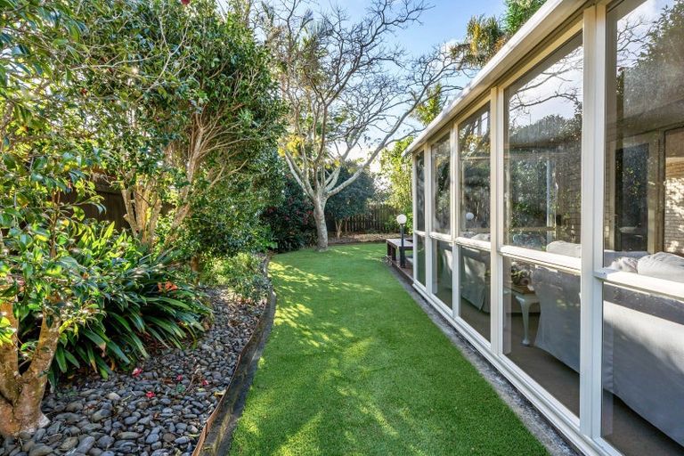 Photo of property in 22 Bermuda Place, One Tree Point, 0118