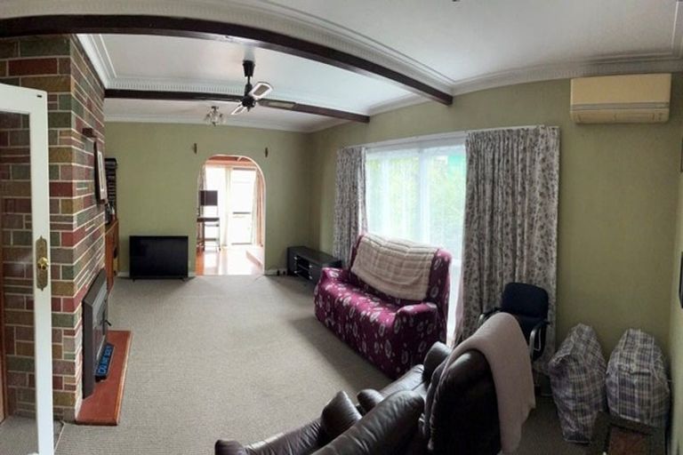 Photo of property in 6 Barberry Lane, Te Atatu Peninsula, Auckland, 0610