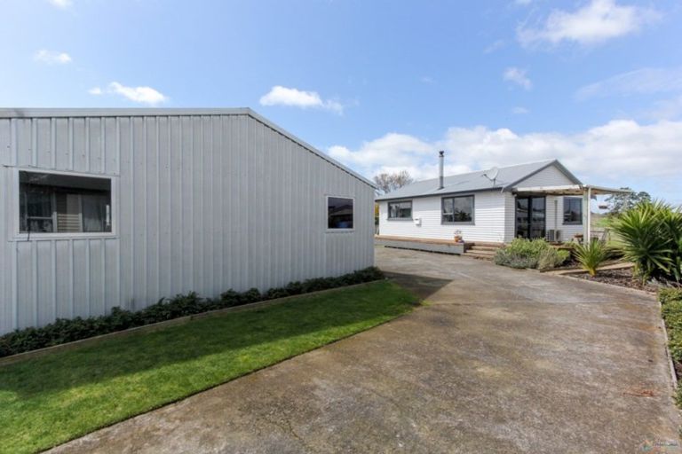 Photo of property in 15 Tuahu Place, Waitara, 4320