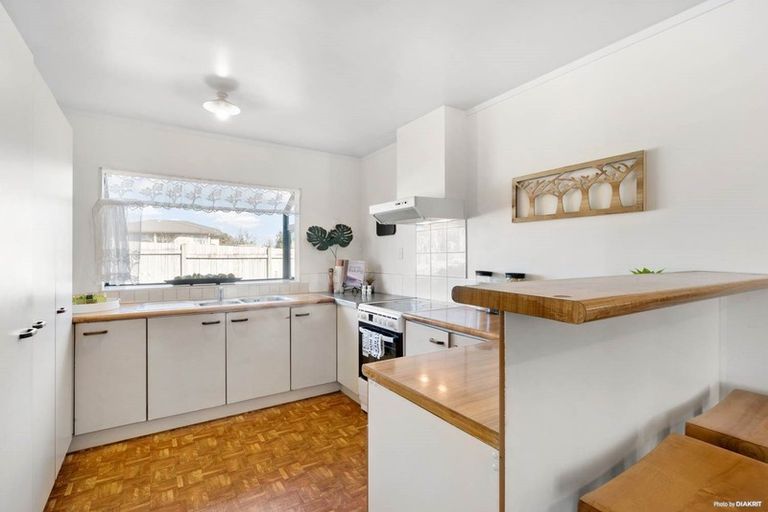 Photo of property in 2/8 View Road, Papakura, 2110
