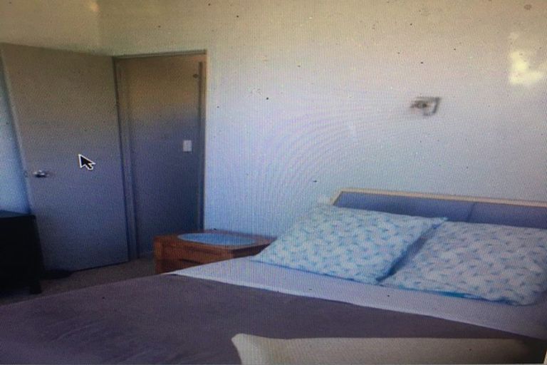 Photo of property in 21 Beach Valley Road, Piha, 0772