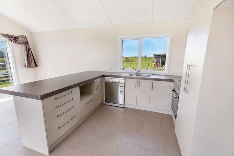 Photo of property in 20 Tariki Road South, Tariki, Stratford, 4390