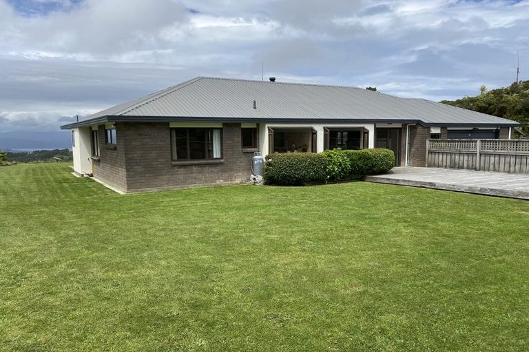 Photo of property in 82 Southernthread Road, Brooklyn, Wellington, 6021