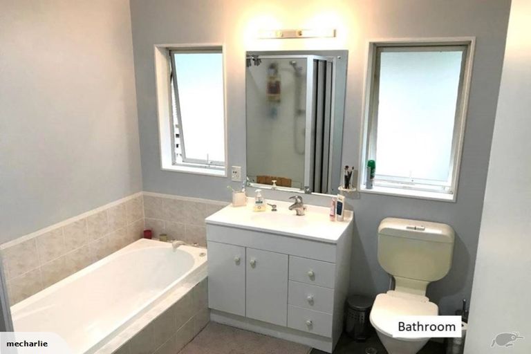 Photo of property in 5 Esther Place, Red Beach, 0932