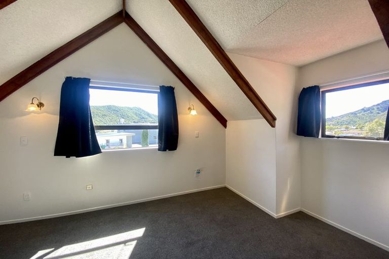 Photo of property in 1/251a Waikawa Road, Waikawa, Picton, 7220