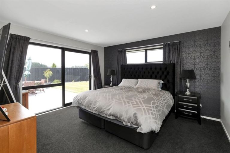 Photo of property in 6 Rosewood Drive, Amberley, 7410