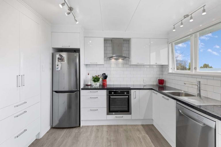 Photo of property in 13 Russell Street, Marton, 4710