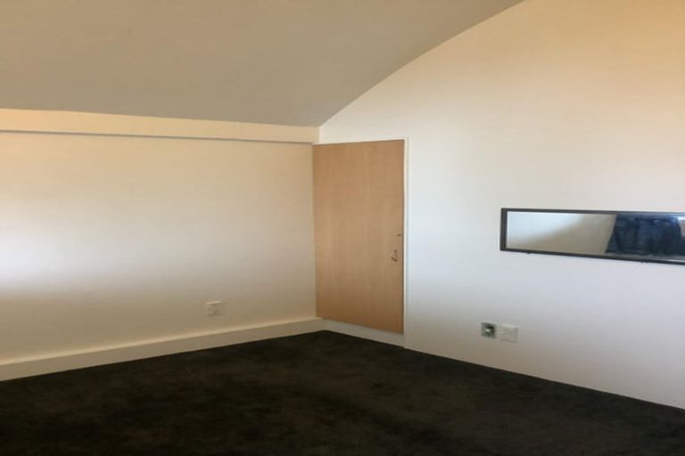 Photo of property in 1/136 Holly Road, St Albans, Christchurch, 8014