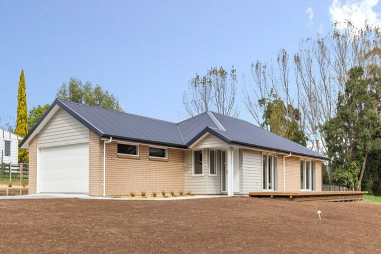 Photo of property in 27 Railway Terrace, Ohau, Levin, 5570