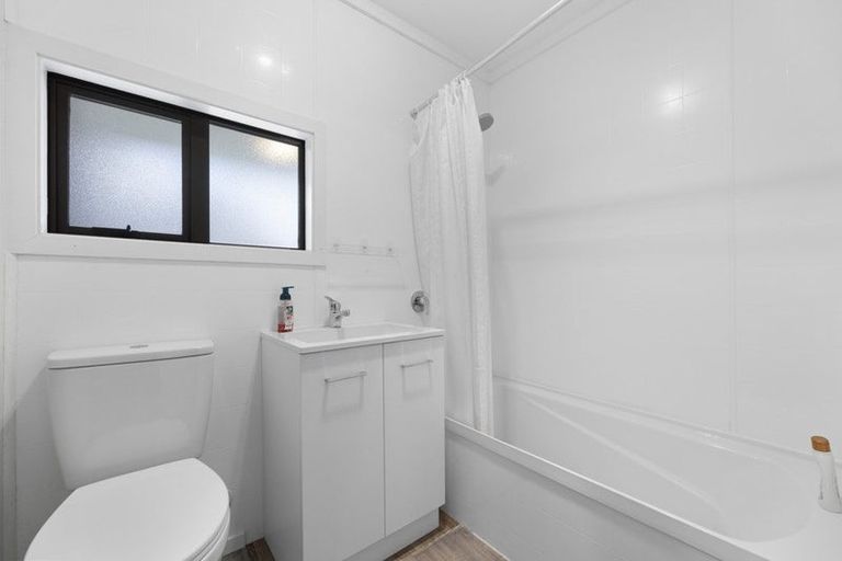 Photo of property in 485 Kaikorai Valley Road, Bradford, Dunedin, 9011