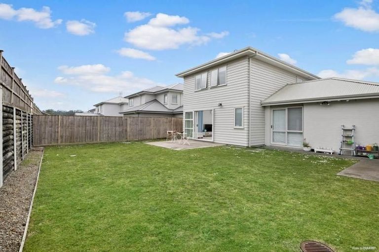 Photo of property in 12 Samuel Cassidy Avenue, Swanson, Auckland, 0614