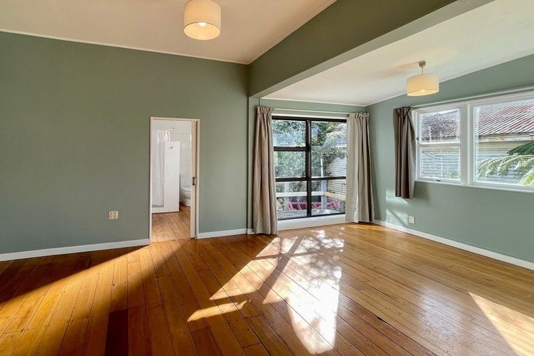 Photo of property in 3 Asquith Terrace, Brooklyn, Wellington, 6021