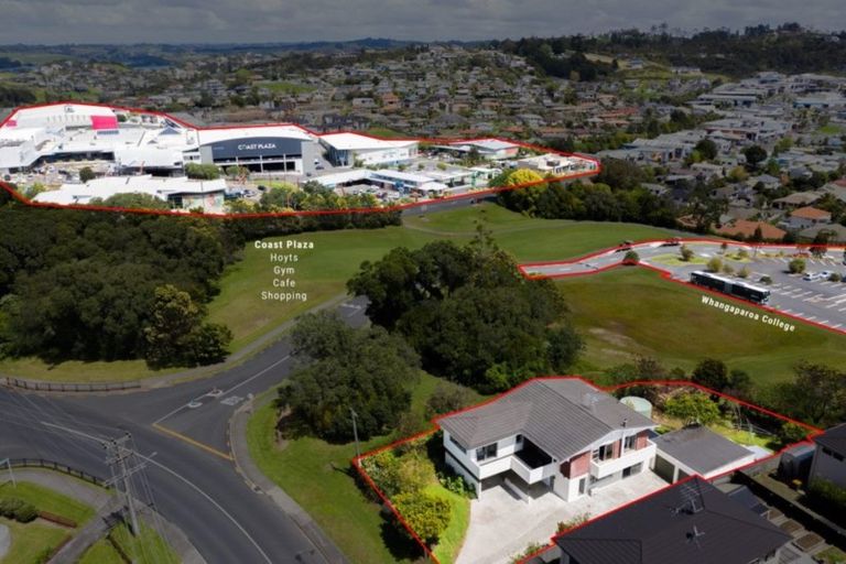 Photo of property in 12 Stanmore Bay Road, Stanmore Bay, Whangaparaoa, 0932