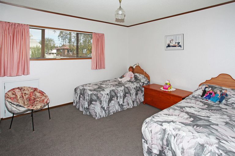 Photo of property in 35 Riverside Drive, Waiuku, 2123