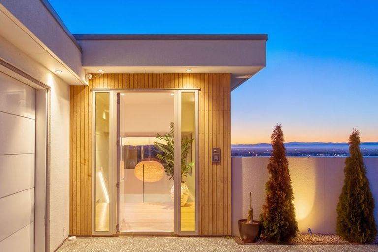 Photo of property in 6 Gazelle Lane, Redcliffs, Christchurch, 8081