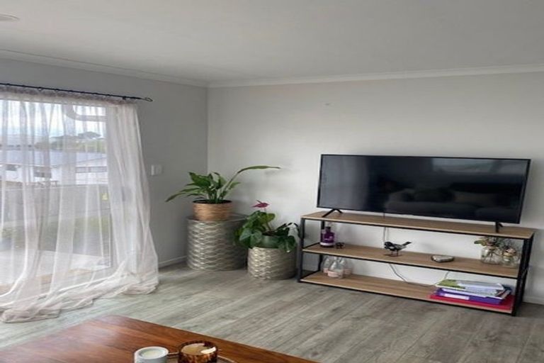 Photo of property in 11a Rishworth Avenue, Stanmore Bay, Whangaparaoa, 0932