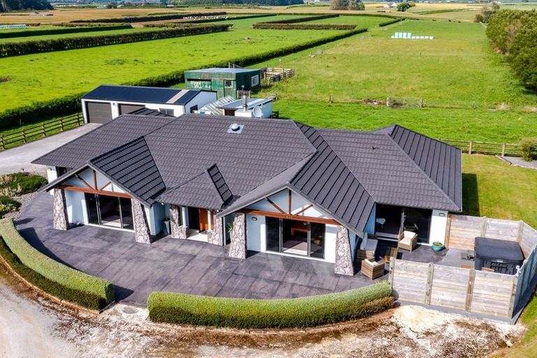 Photo of property in 105 Mawhitiwhiti Road, Normanby, Hawera, 4675