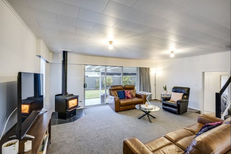Photo of property in 9 Lowther Place, Taradale, Napier, 4112
