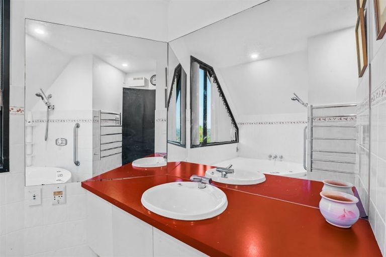 Photo of property in 3 Lulworth Lane, Westmorland, Christchurch, 8025