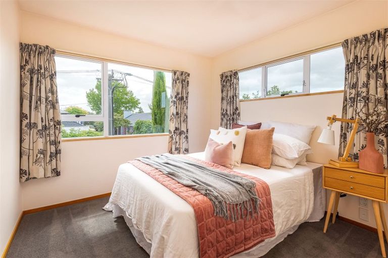 Photo of property in 33 Coniston Avenue, Ilam, Christchurch, 8041