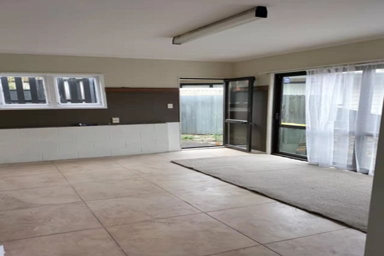 Photo of property in 5 Hutchinsons Road, Bucklands Beach, Auckland, 2014