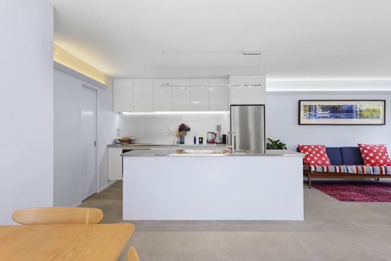 Photo of property in 1/64 Hewitts Road, Merivale, Christchurch, 8014