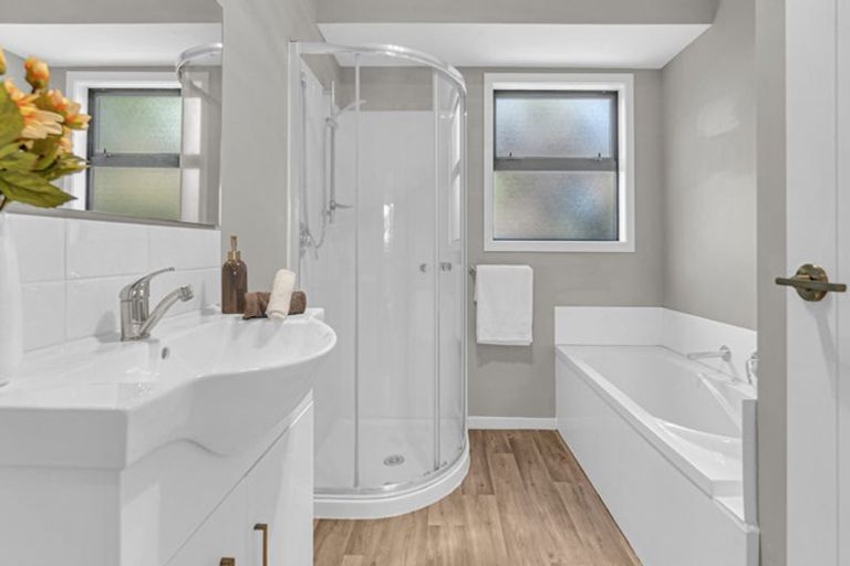 Photo of property in 28 Tavender Street, Woolston, Christchurch, 8023