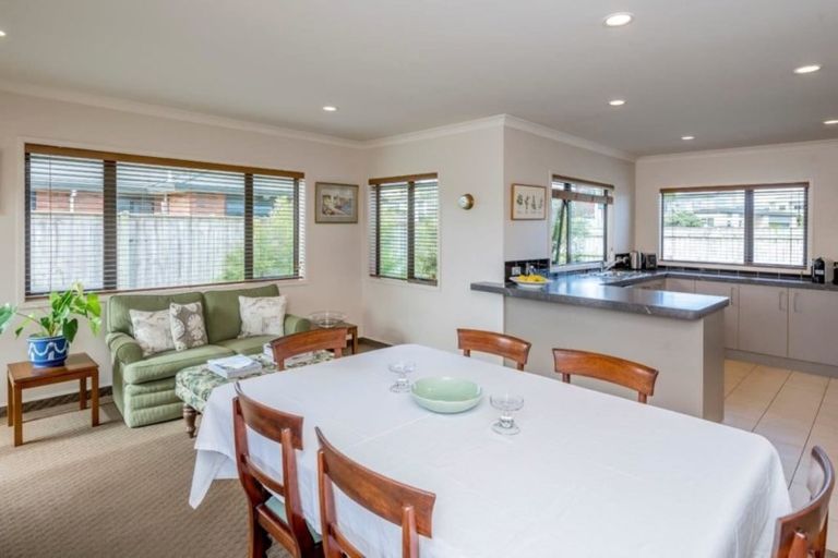Photo of property in 145 Field Way, Waikanae Beach, Waikanae, 5036