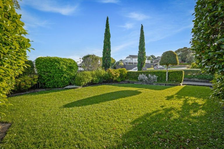 Photo of property in 28 Bellbird Rise, Murrays Bay, Auckland, 0630