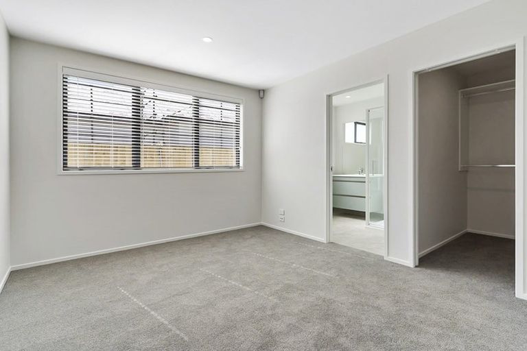 Photo of property in 10 Arahi Road, Clevedon, 2582