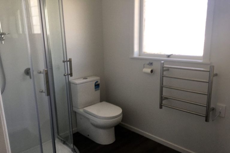 Photo of property in 2/13 Dodson Avenue, Milford, Auckland, 0620