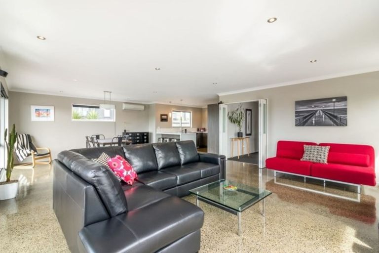 Photo of property in 1b Aston Drive, Waimairi Beach, Christchurch, 8083