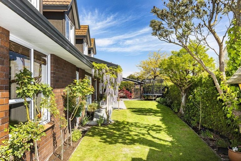 Photo of property in 23 Cherrywood Place, Redwood, Christchurch, 8051