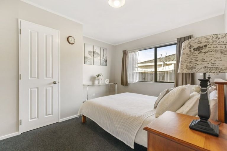 Photo of property in 3 Glenross Drive, Wattle Downs, Auckland, 2103