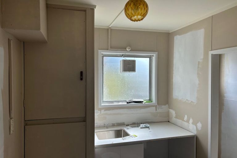 Photo of property in 29 Golf Road, New Lynn, Auckland, 0600