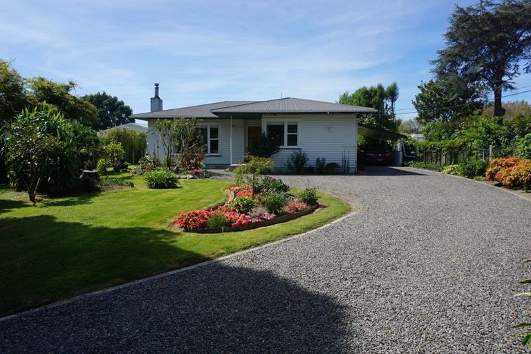 Photo of property in 24 Avenue North Road, Levin, 5510