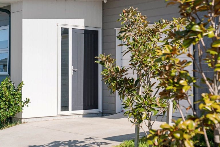 Photo of property in 18b Komata Crescent, Papamoa Beach, Papamoa, 3118