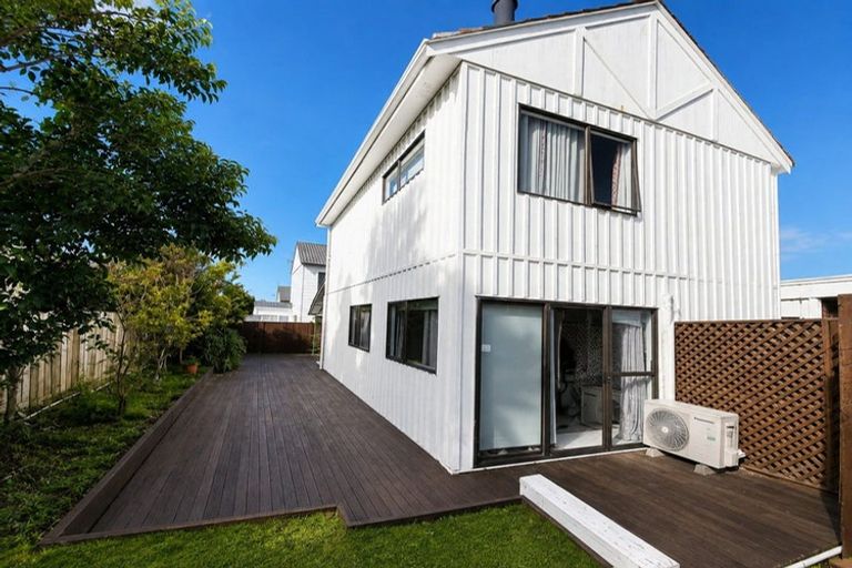 Photo of property in 1/15 Roseberry Avenue, Birkenhead, Auckland, 0626