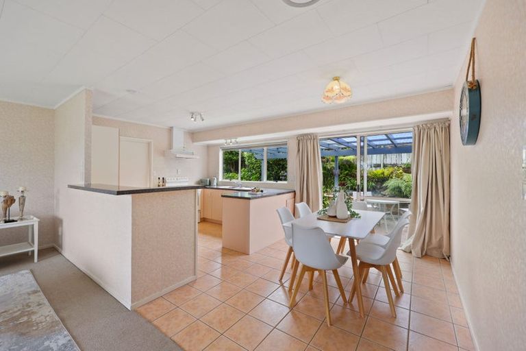 Photo of property in 22 Harvest Drive, Henderson, Auckland, 0612