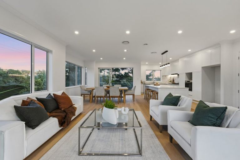 Photo of property in 5 Lucas Creek Way, Albany, Auckland, 0632