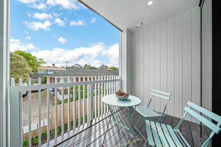 Photo of property in 5/220 Pakuranga Road, Pakuranga Heights, Auckland, 2010
