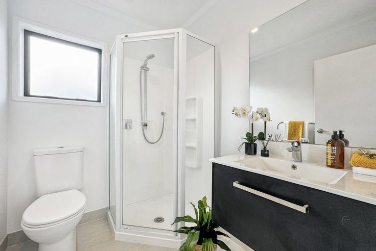 Photo of property in 24 Frank Gill Road, Hobsonville, Auckland, 0616