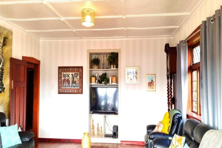 Photo of property in 17 Kawatiri Avenue, Gonville, Whanganui, 4501