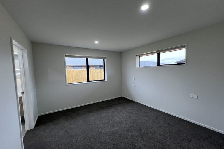 Photo of property in 35 Cousins Street, Woodend, 7691