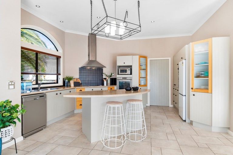 Photo of property in 2 Eyres Place, Ohauiti, Tauranga, 3112