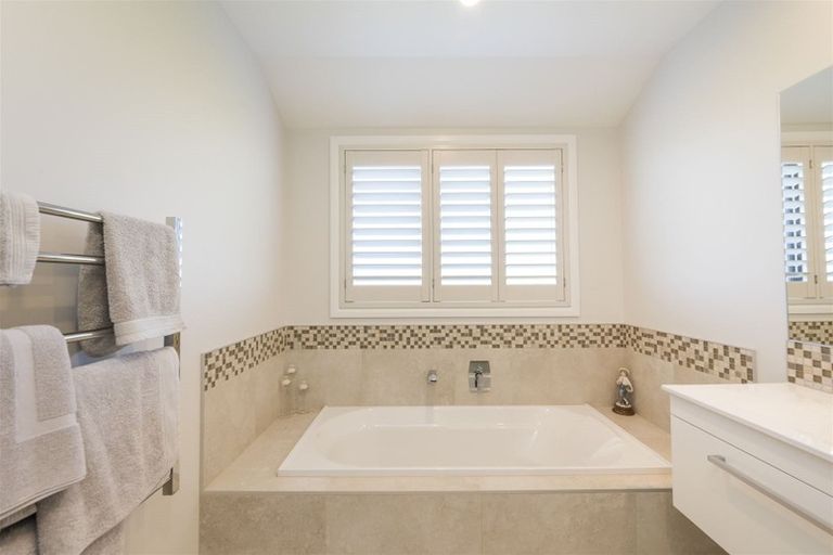 Photo of property in 20 Tula Lane, Kelvin Grove, Palmerston North, 4470