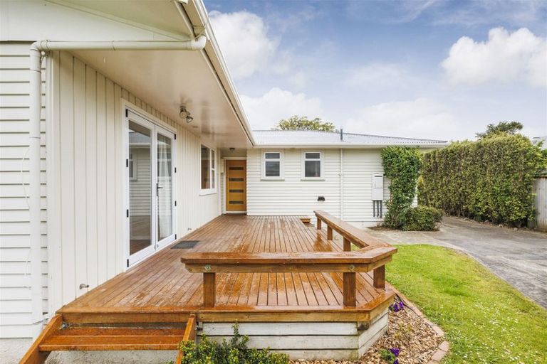 Photo of property in 12 Snowdon Avenue, Terrace End, Palmerston North, 4410